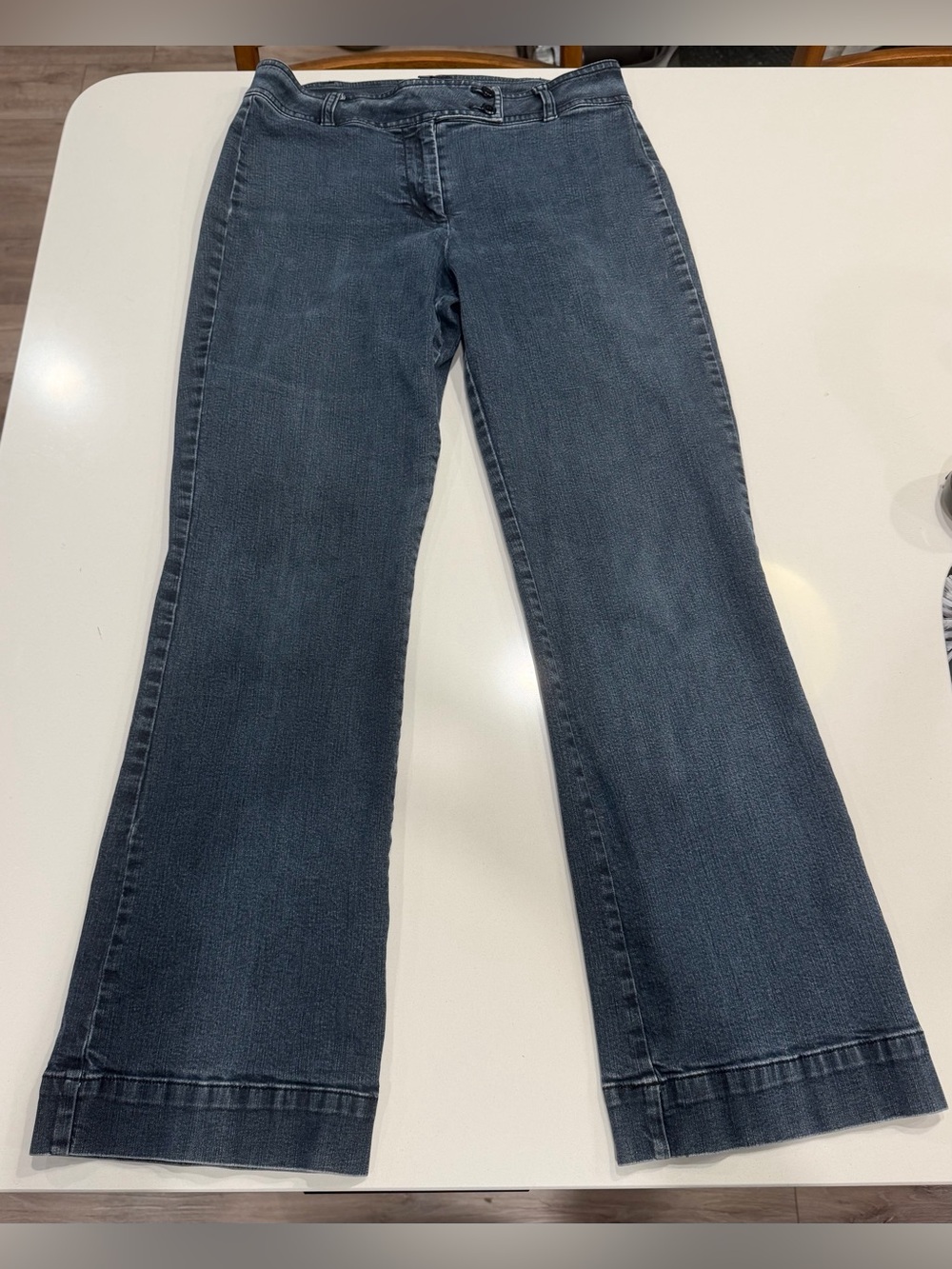 Women’s Talbots curvy Flare Leg / Wide Leg Trouser Jeans.